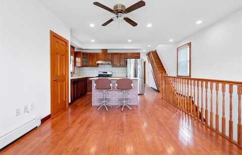 38-42 216th St, Bayside, NY 11361