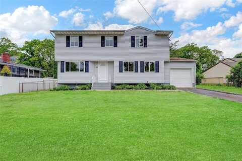 16 Allegheny Drive W, Farmingville, NY 11738