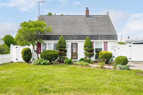 44 Needle Lane, Levittown, NY 11756