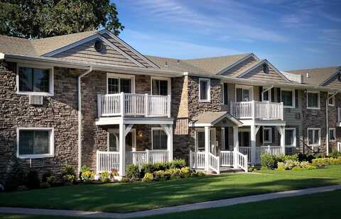 9 Williams Boulevard, Lake Grove, NY 11755