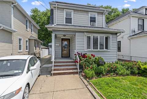 111-15 212 street, Queens Village, NY 11429