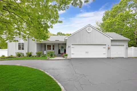 128 San Juan Drive, Hauppauge, NY 11788