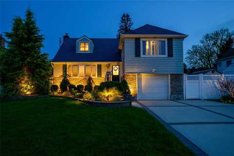 47 Parkview Circle, Bethpage, NY 11714