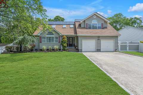 169 Woodland Drive, East Islip, NY 11730