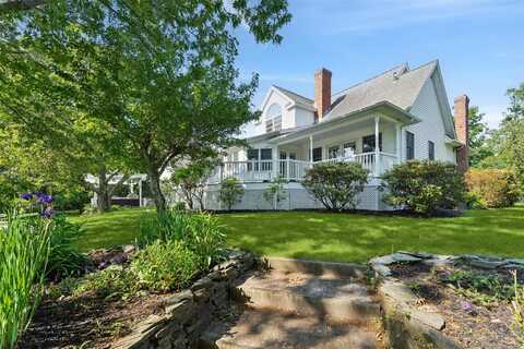 284 Royal Avenue, Flanders, NY 11901