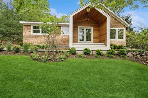 69 Bay View Drive W, Sag Harbor, NY 11963