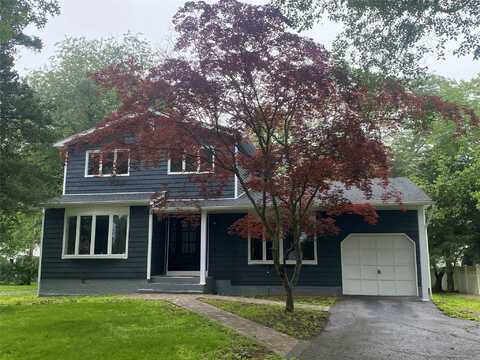 95 Muncie Road, West Babylon, NY 11704