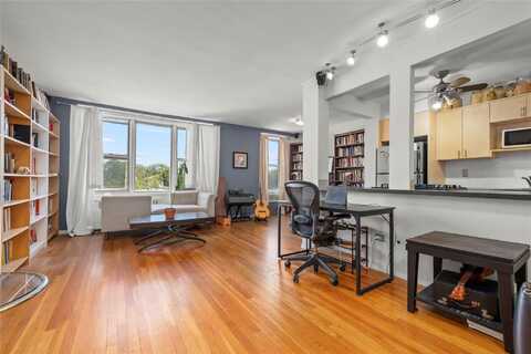 5425 Valles Avenue, Bronx, NY 10471