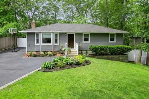 185 Carlton Drive E, Shirley, NY 11967