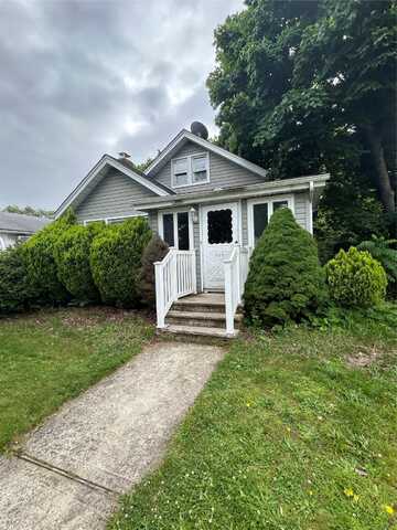 176 Sweezy Avenue, Freeport, NY 11520