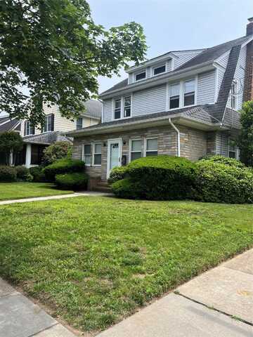 192 Sherman Street, Lynbrook, NY 11563