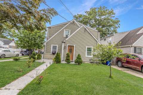 90 Charles Street, Lynbrook, NY 11563