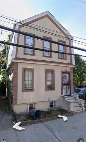 166-12 Douglas Ave, Saint Albans, NY 11433