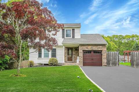 7 Daniel Court, Lake Ronkonkoma, NY 11779
