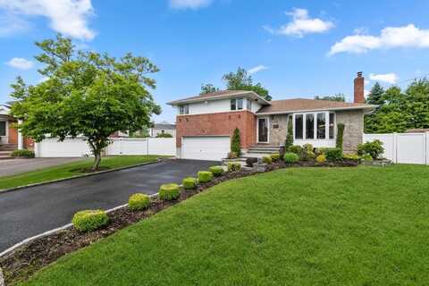 9 Bart Court, Plainview, NY 11803