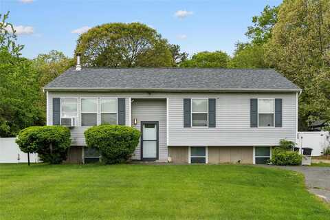 650 N Dunton Avenue, East Patchogue, NY 11772