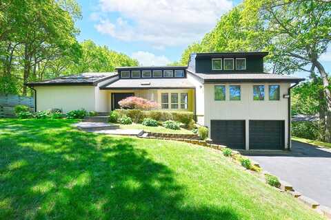 12 Deanna Court, Dix Hills, NY 11746