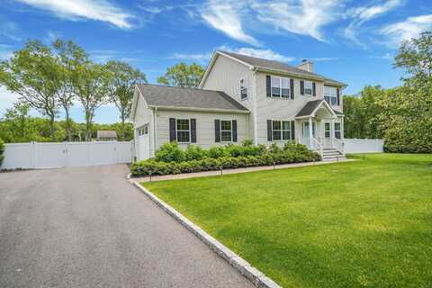 37 A J Court, Riverhead, NY 11901