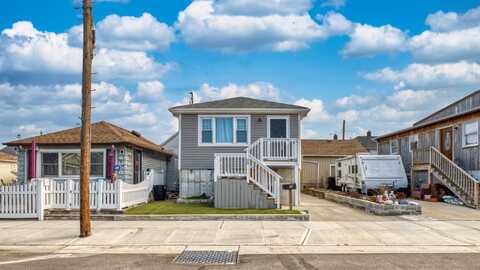 28 Walnut Road, Inwood, NY 11096