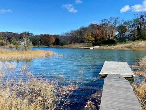 43 Erland Road, Stony Brook, NY 11790