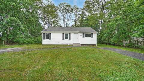 623 Meade Avenue, Bellport, NY 11713