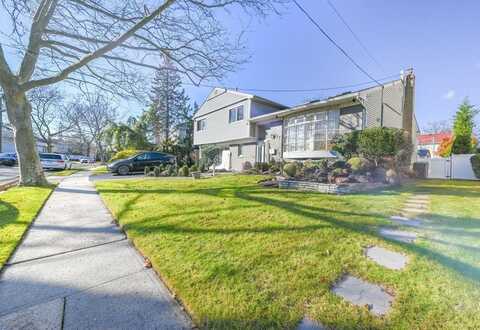 972 S End, Woodmere, NY 11598