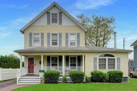53 Church Avenue, Islip, NY 11751