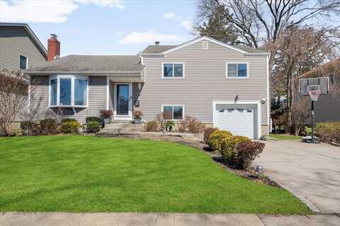 54 Circle Drive, Syosset, NY 11791