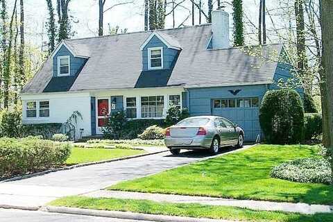 258 Steamboat Road, Great Neck, NY 11024