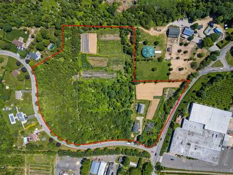 2706 Sound Avenue, Calverton, NY 11933