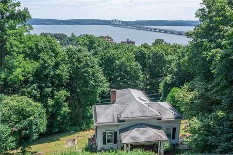 12 Shadyside Avenue, Nyack, NY 10960