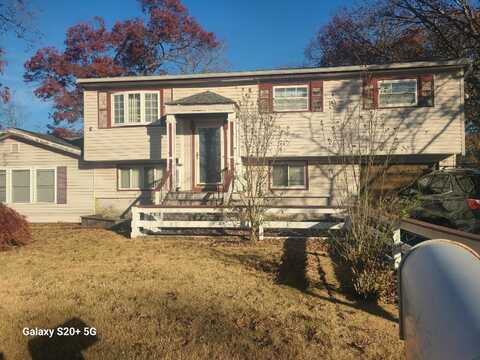 75 Fillmore Avenue, Deer Park, NY 11729