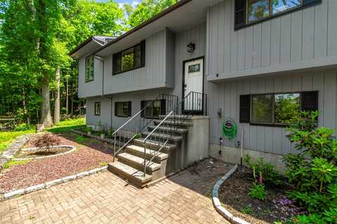 2358 Maple Avenue, Cortlandt Manor, NY 10567