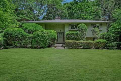 10 Moonedge Road, Northport, NY 11768