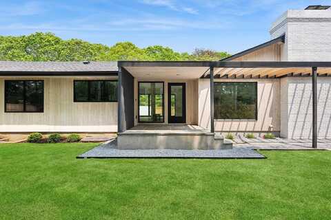 54 Meeting House Road, Westhampton Beach, NY 11978
