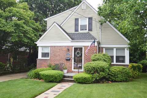 145 Gerard Avenue, New Hyde Park, NY 11040