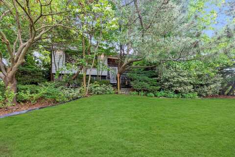 36 Eastland Drive, Glen Cove, NY 11542