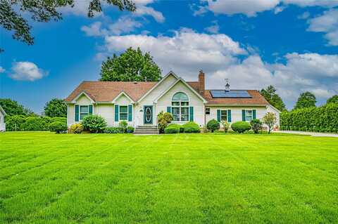 141 Jakes Lane, Calverton, NY 11933