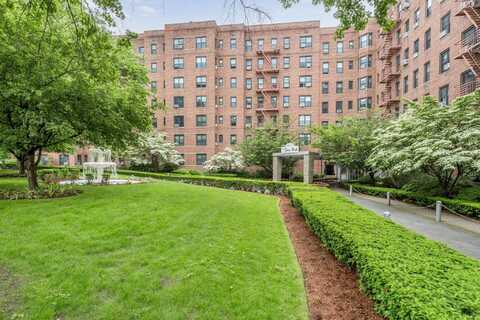 84-01 Main Street, Briarwood, NY 11435
