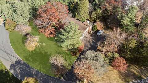 175 Laurel Lane, Laurel, NY 11791