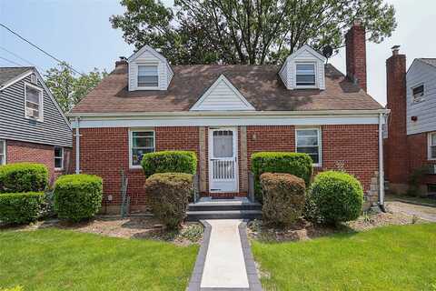 33 Cherry Lane, Carle Place, NY 11514