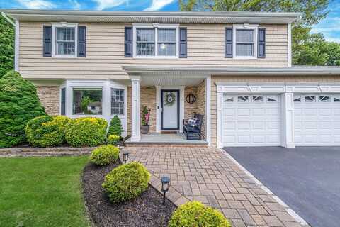 15 Format Lane, Smithtown, NY 11787