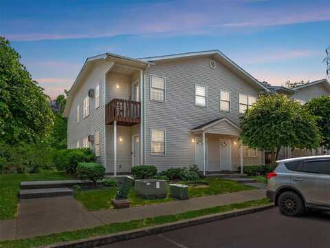 83 Pipetown Hill, Nanuet, NY 10954