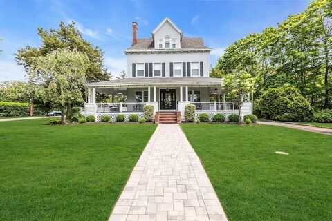 33 Nelson Avenue, Blue Point, NY 11715