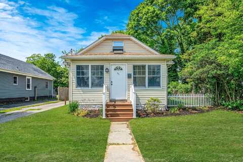 301 Oak Street, Patchogue, NY 11772
