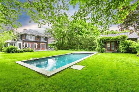 12 Pleasant Lane, East Hampton, NY 11937