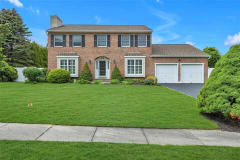 5 Jay Lane, Holbrook, NY 11741