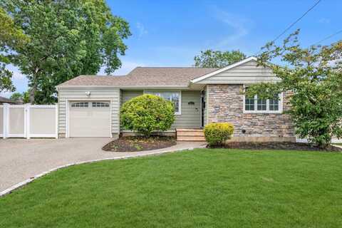 225 Violet Street, Massapequa Park, NY 11762