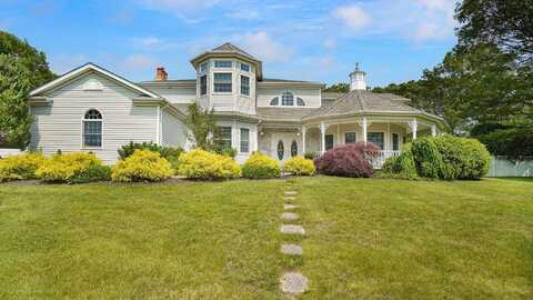59 Lidge Drive, Farmingville, NY 11738