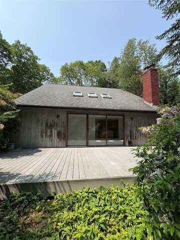 165 Roses Grove Road, Water Mill, NY 11976